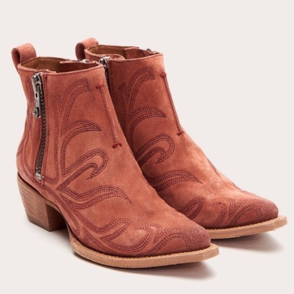 Frye Sacha Primrose Suede Shortie Boot 